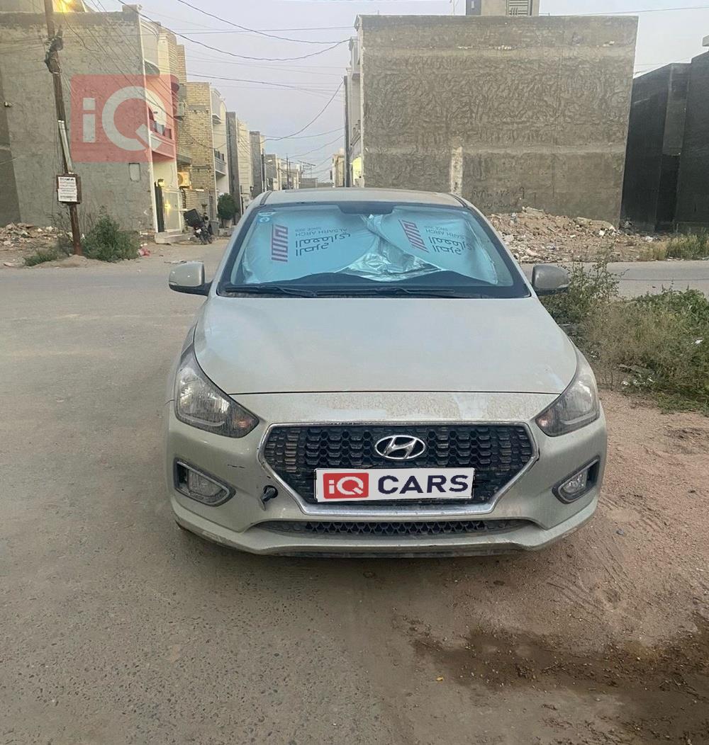 هيونداي رينا